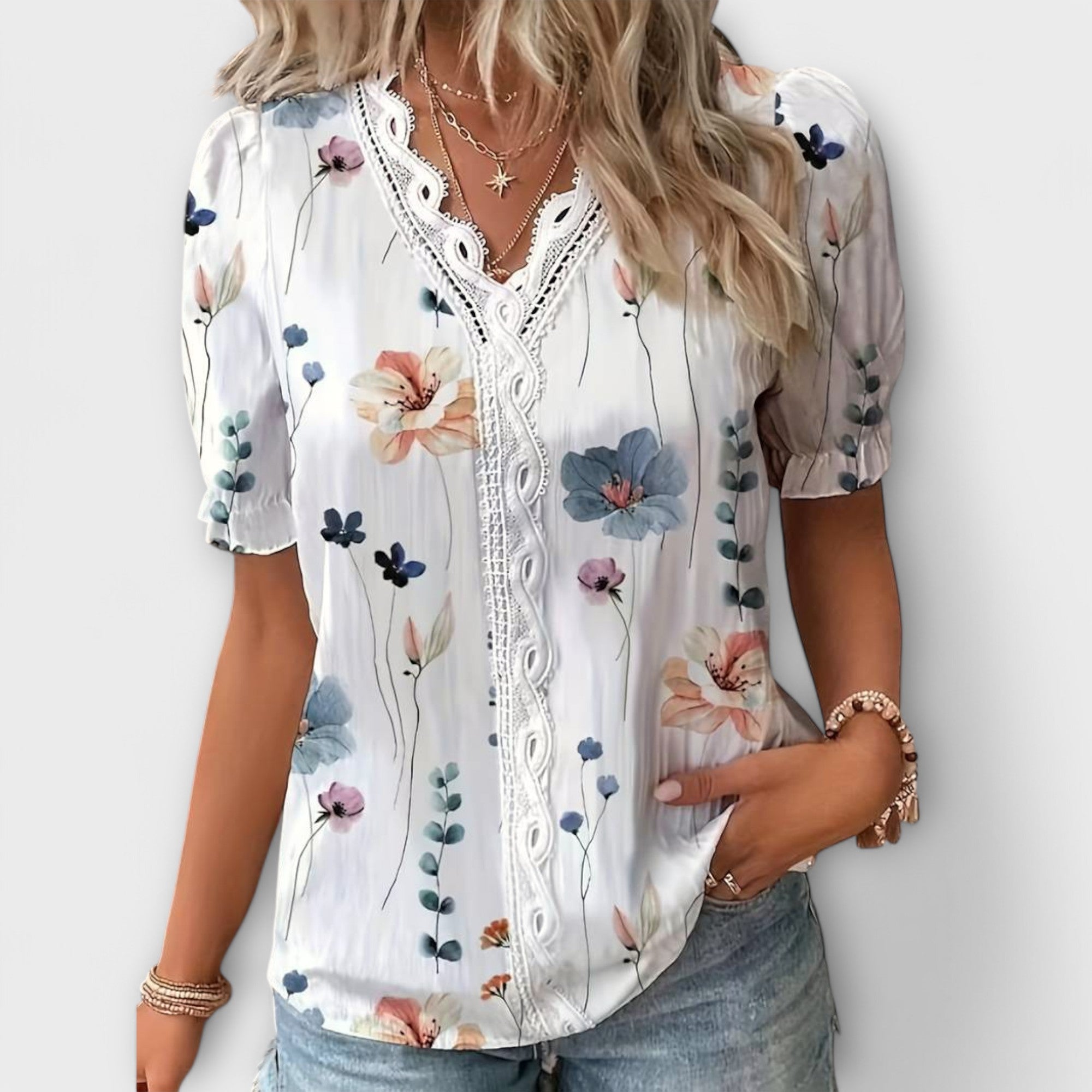 Emily - Blus med V-ringning – bild 12