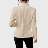 Hayley - Kappa med eleganta detaljer