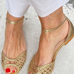 Isadora – Gyllene flätade sandaler – bild 8