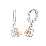Cat Hug Earring (Round Clasp)