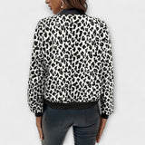 Amiria - Elegant leopardmönstrad kappa