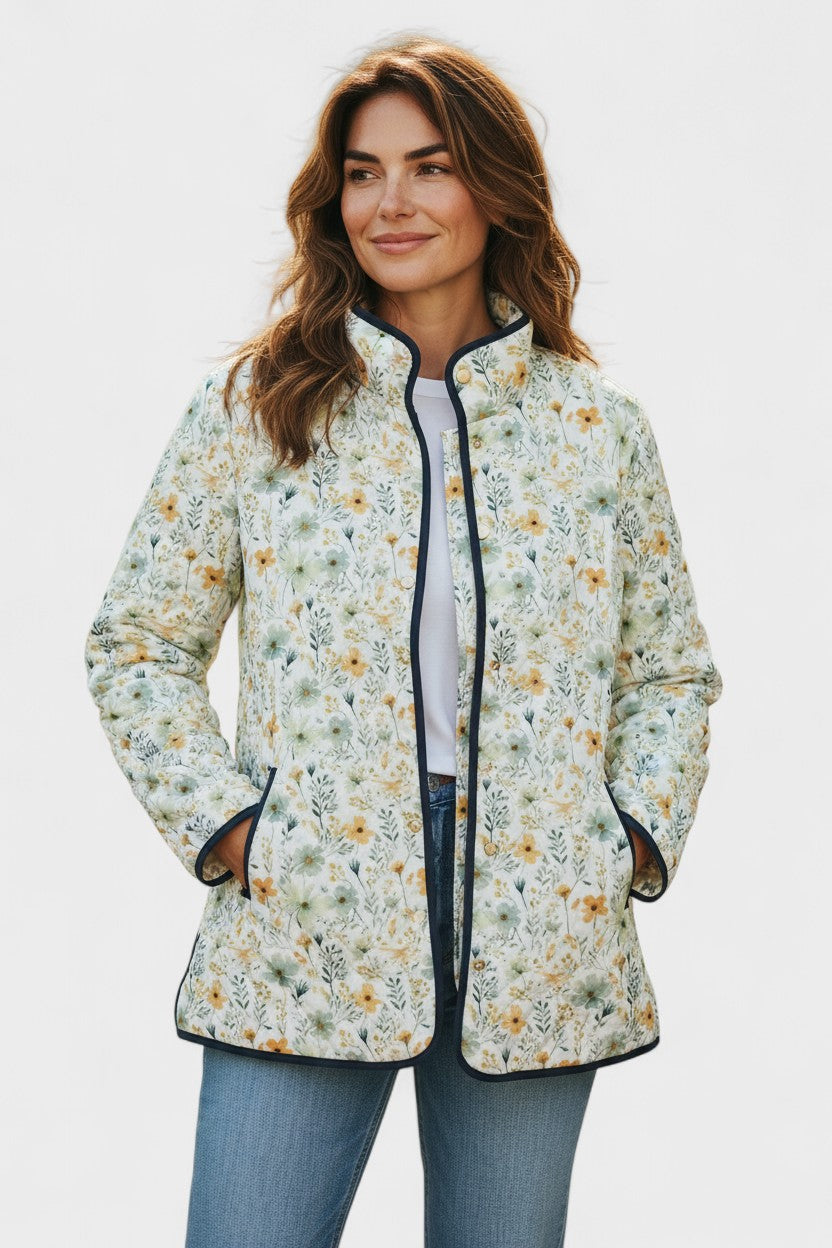 Waltraud™ | Vadderad jacka med utspridda blommor – bild 2
