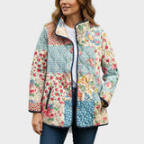 Karoline™ | Vadderad jacka i blommigt patchwork – bild 2