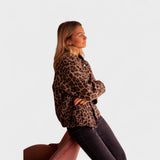 Rosa - Modern leopardmönstrad kappa