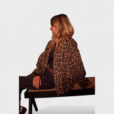 Rosa - Modern leopardmönstrad kappa